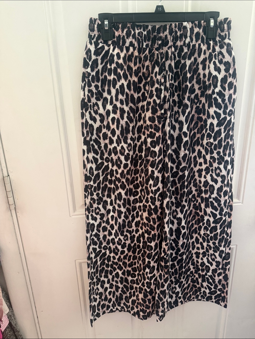Leopard Print Midi Skirt with Elastic Waist in Black and Cream